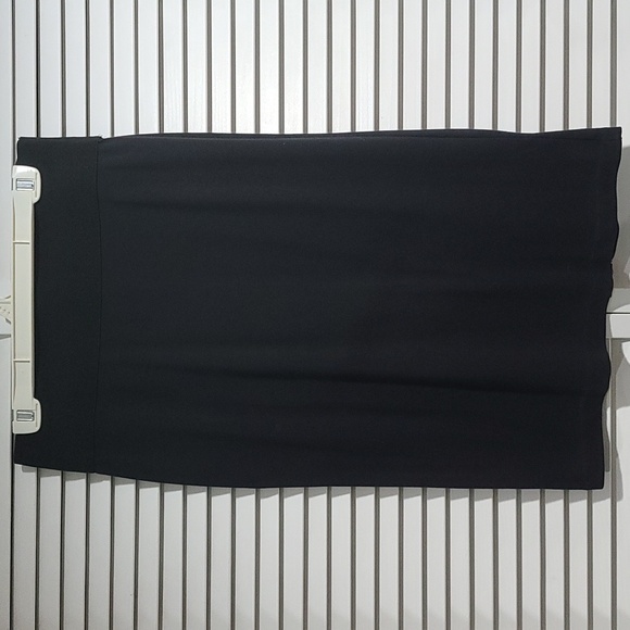 Skirt bundle 2 black elastic waist, EUC, lengths:7th Avenue 28.5 & Elle 22 - Picture 2 of 6